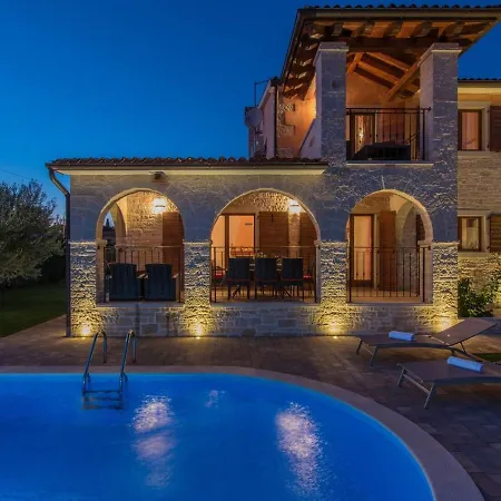 Villa Beautiful In With Swimming Pool