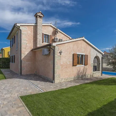 Beautiful In With Swimming Pool Villa *
