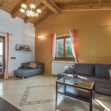 Beautiful In With Swimming Pool Villa Poreč