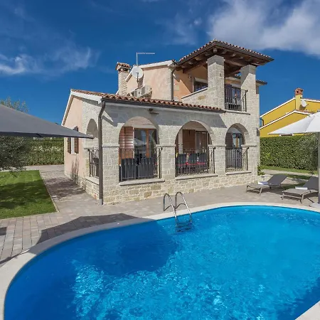 Villa Beautiful In With Swimming Pool *